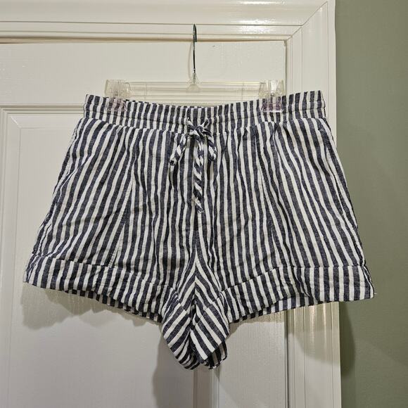 Universal Thread‎ Women's Medium Linen Blend Blue and White Striped Shorts - Picture 1 of 6